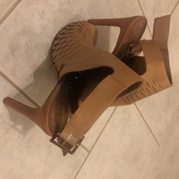 Brand new Vince camuto ladies heels, size 9.5 - Picture 3 of 3